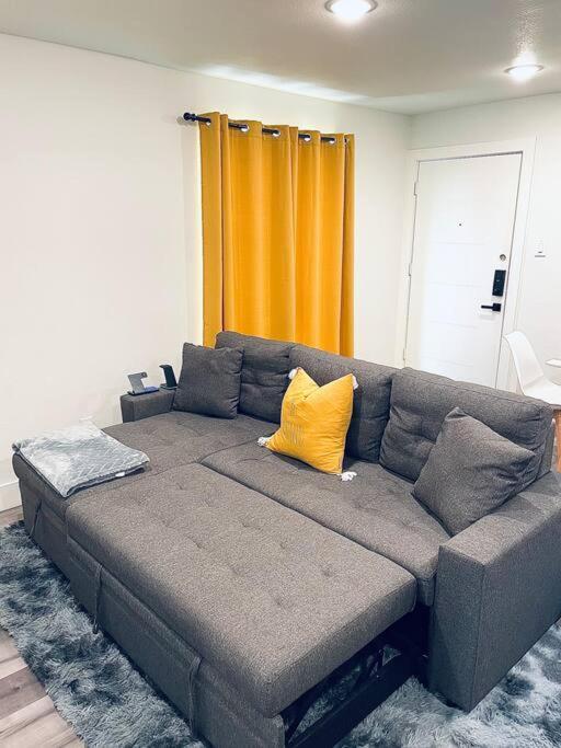 Luxe Travel Retreat Near Deep Ellum Appartamento Dallas Esterno foto
