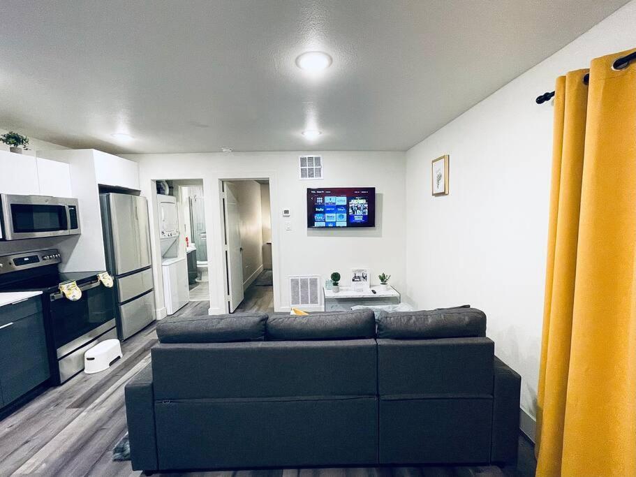 Luxe Travel Retreat Near Deep Ellum Appartamento Dallas Esterno foto