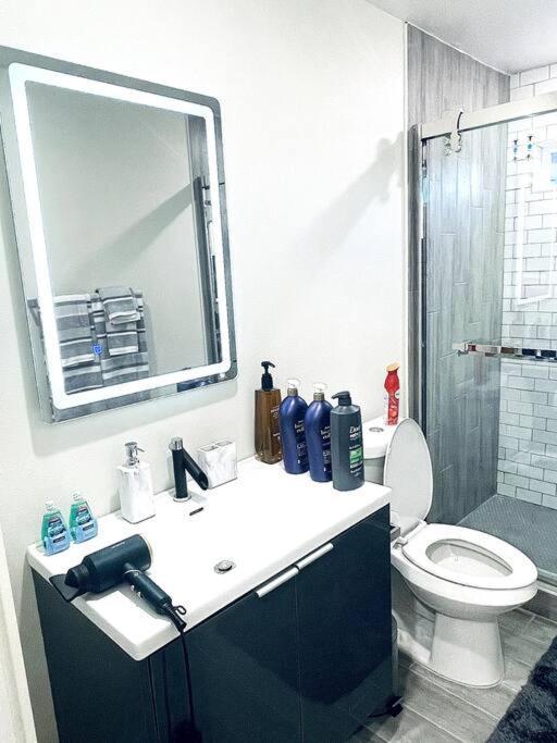 Luxe Travel Retreat Near Deep Ellum Appartamento Dallas Esterno foto