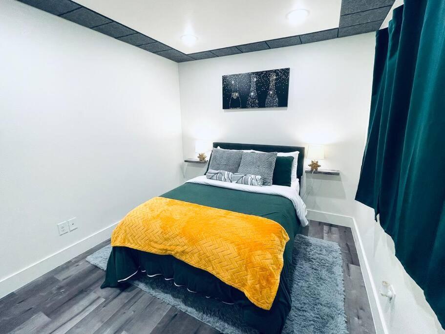 Luxe Travel Retreat Near Deep Ellum Appartamento Dallas Esterno foto